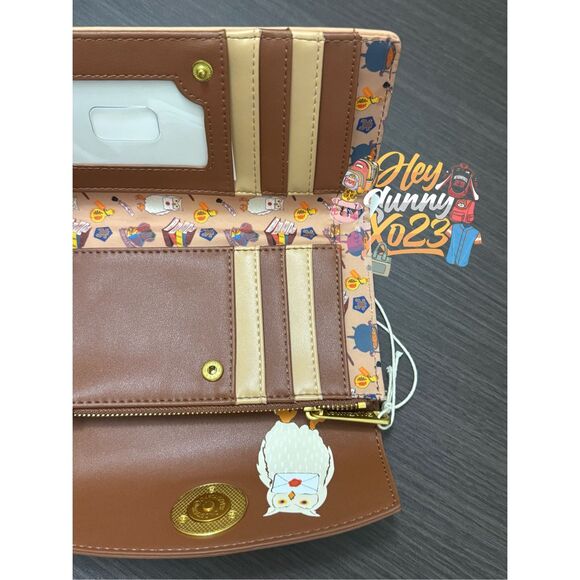 Loungefly Harry Potter Hogwarts Back to School Snap Wallet - Picture 3 of 4